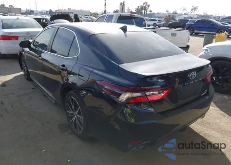 2021 Toyota Camry Se Hybrid z USA, uszkodzony, nr VIN 4T1G31AK8MU027002